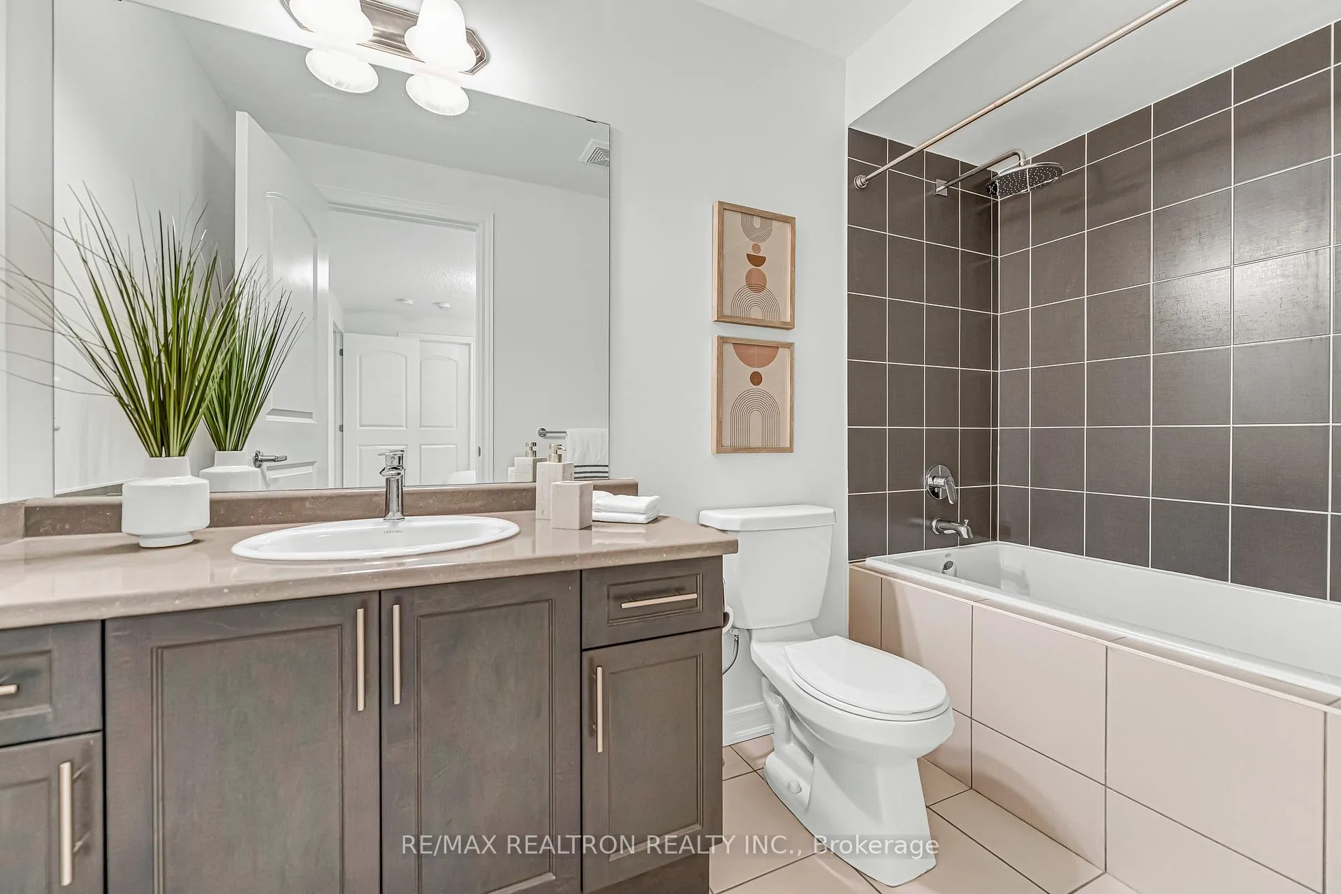 Photo 44 of 356 Hartwell Way, Aurora, Rural Aurora — HOMEH