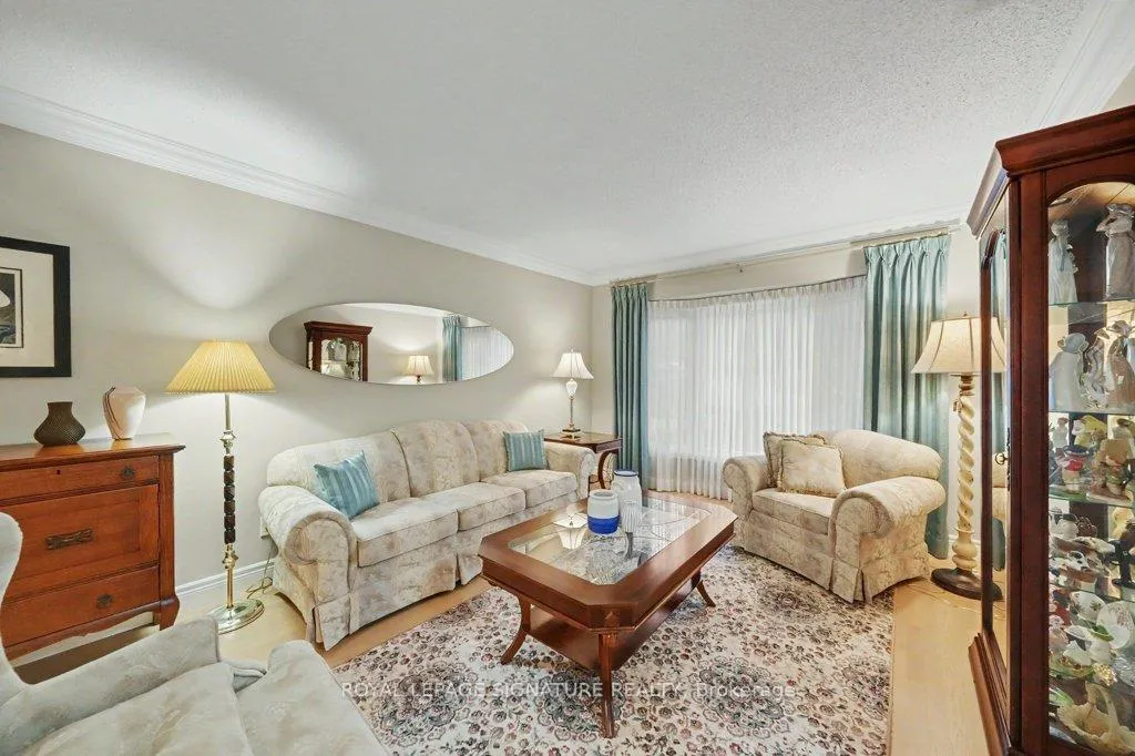 Photo 11 of 9 Beatty Crescent, Aurora, Aurora Highlands — HOMEH