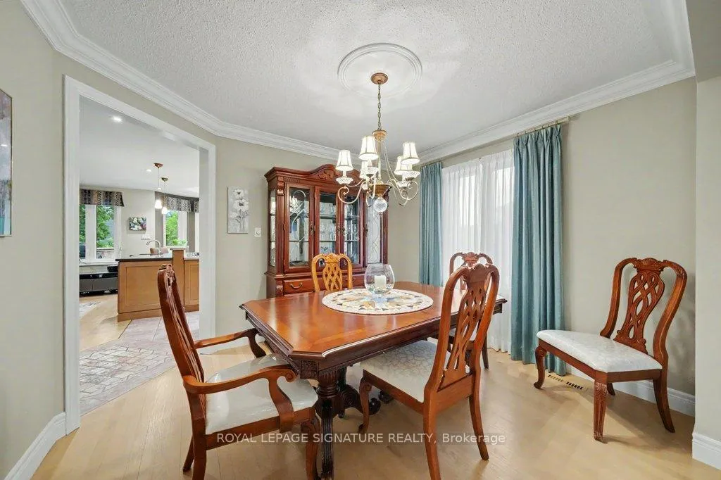 Photo 13 of 9 Beatty Crescent, Aurora, Aurora Highlands — HOMEH