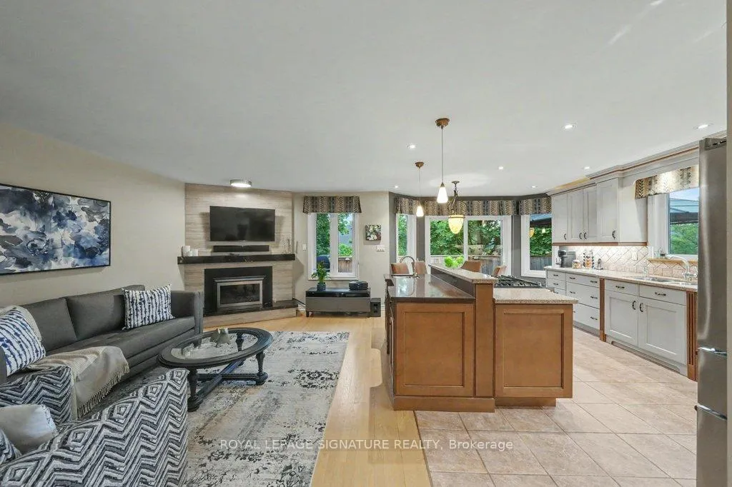 Photo 15 of 9 Beatty Crescent, Aurora, Aurora Highlands — HOMEH