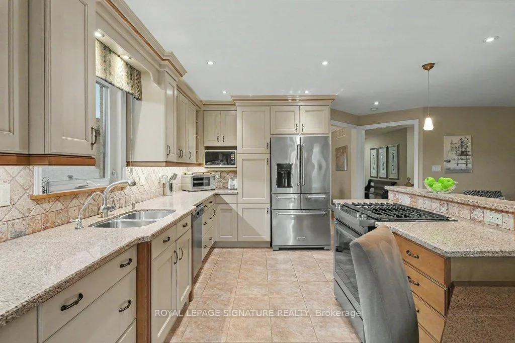 Photo 17 of 9 Beatty Crescent, Aurora, Aurora Highlands — HOMEH