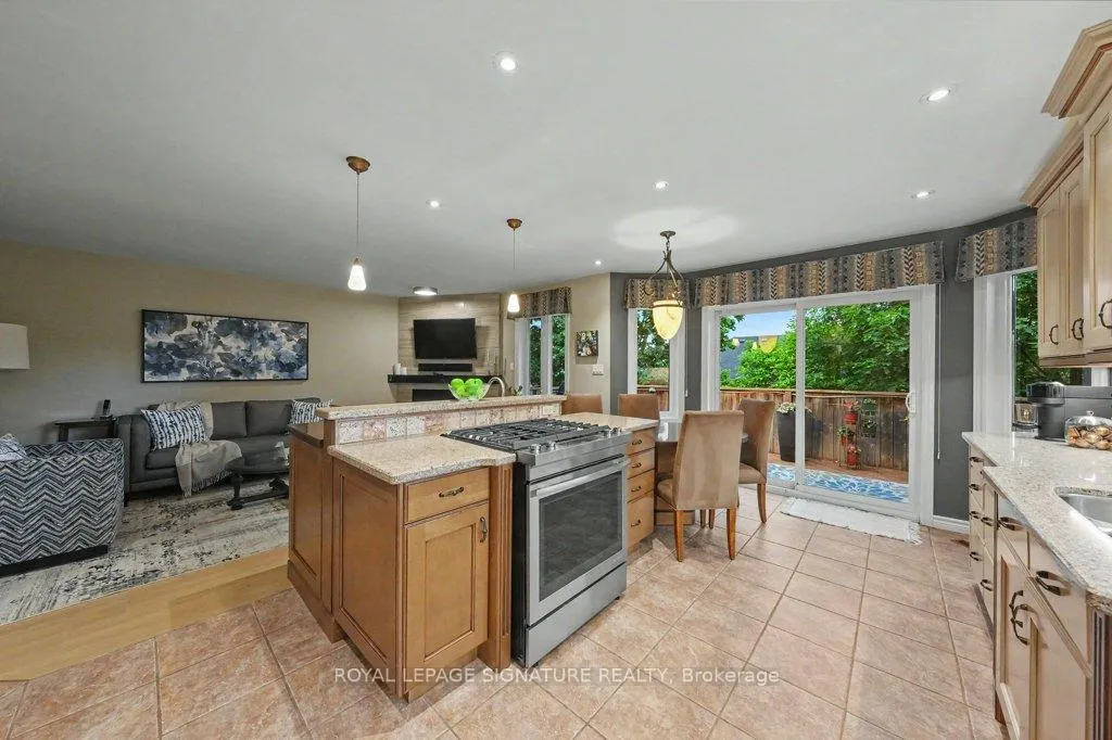 Photo 19 of 9 Beatty Crescent, Aurora, Aurora Highlands — HOMEH