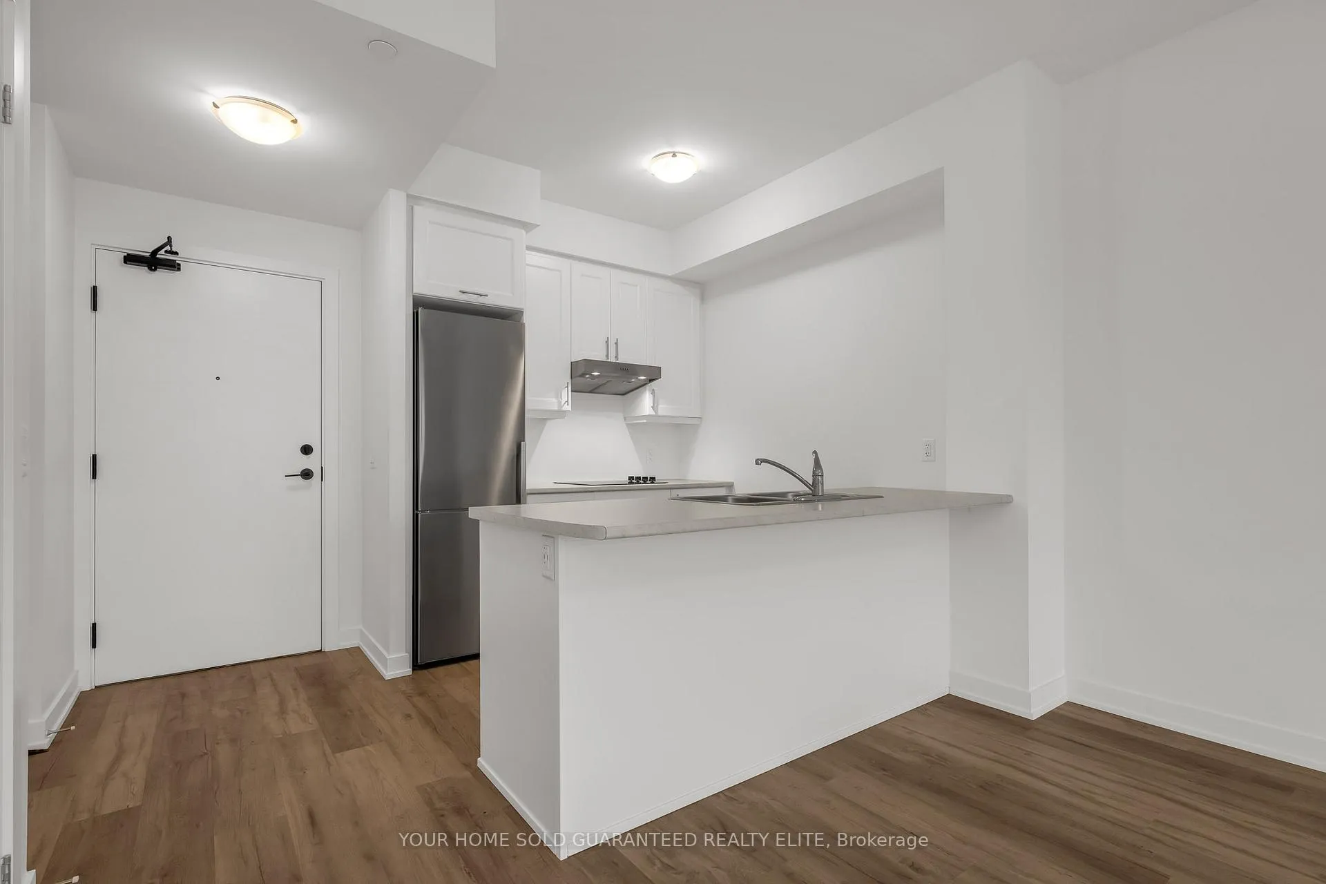 Photo 5 of Unit 211, 600 North Service Road, Hamilton, Lakeshore — HOMEH