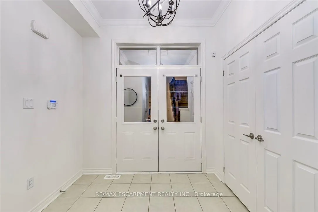 Photo 4 of 3087 Eberly Woods Drive, Oakville, Glenorchy — HOMEH