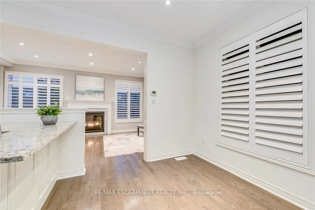 Photo 13 of 3087 Eberly Woods Drive, Oakville, Glenorchy — HOMEH