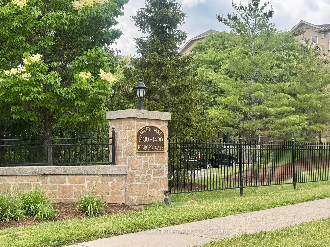 Photo 2 of Unit 107, 1490 Bishops Gate, Oakville, Glen Abbey — HOMEH