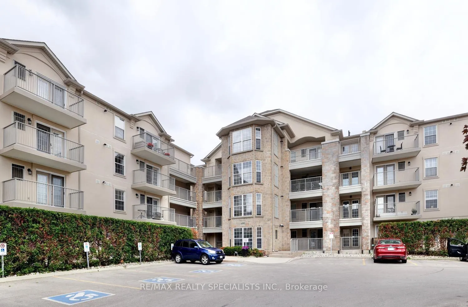 Photo 3 of Unit 107, 1490 Bishops Gate, Oakville, Glen Abbey — HOMEH