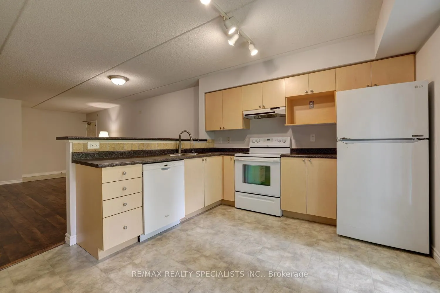 Photo 21 of Unit 107, 1490 Bishops Gate, Oakville, Glen Abbey — HOMEH