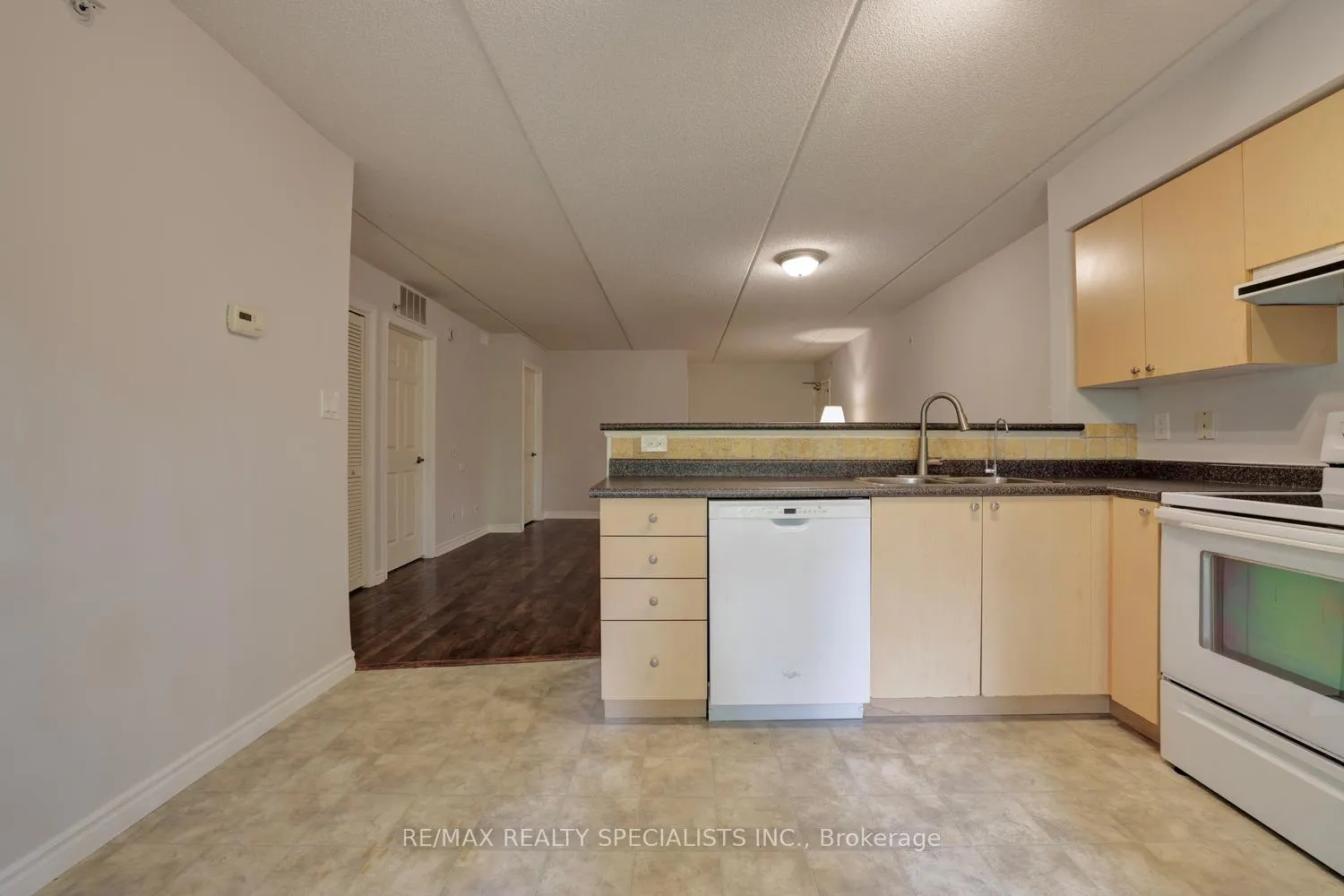 Photo 22 of Unit 107, 1490 Bishops Gate, Oakville, Glen Abbey — HOMEH