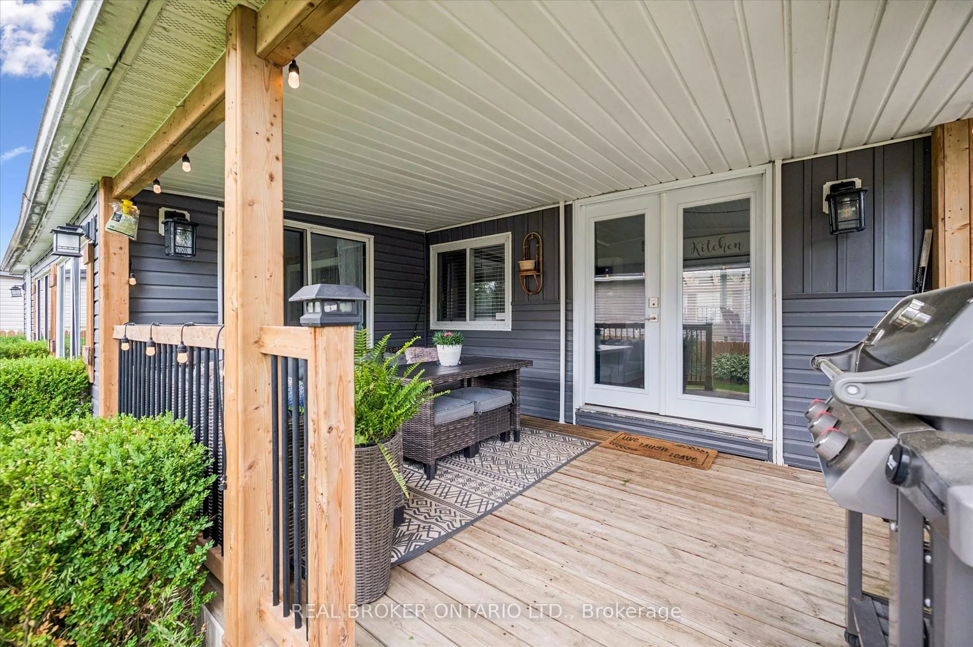 Photo 4 of 165 Cedar Crescent, Centre Wellington, Rural Centre Wellington East — HOMEH