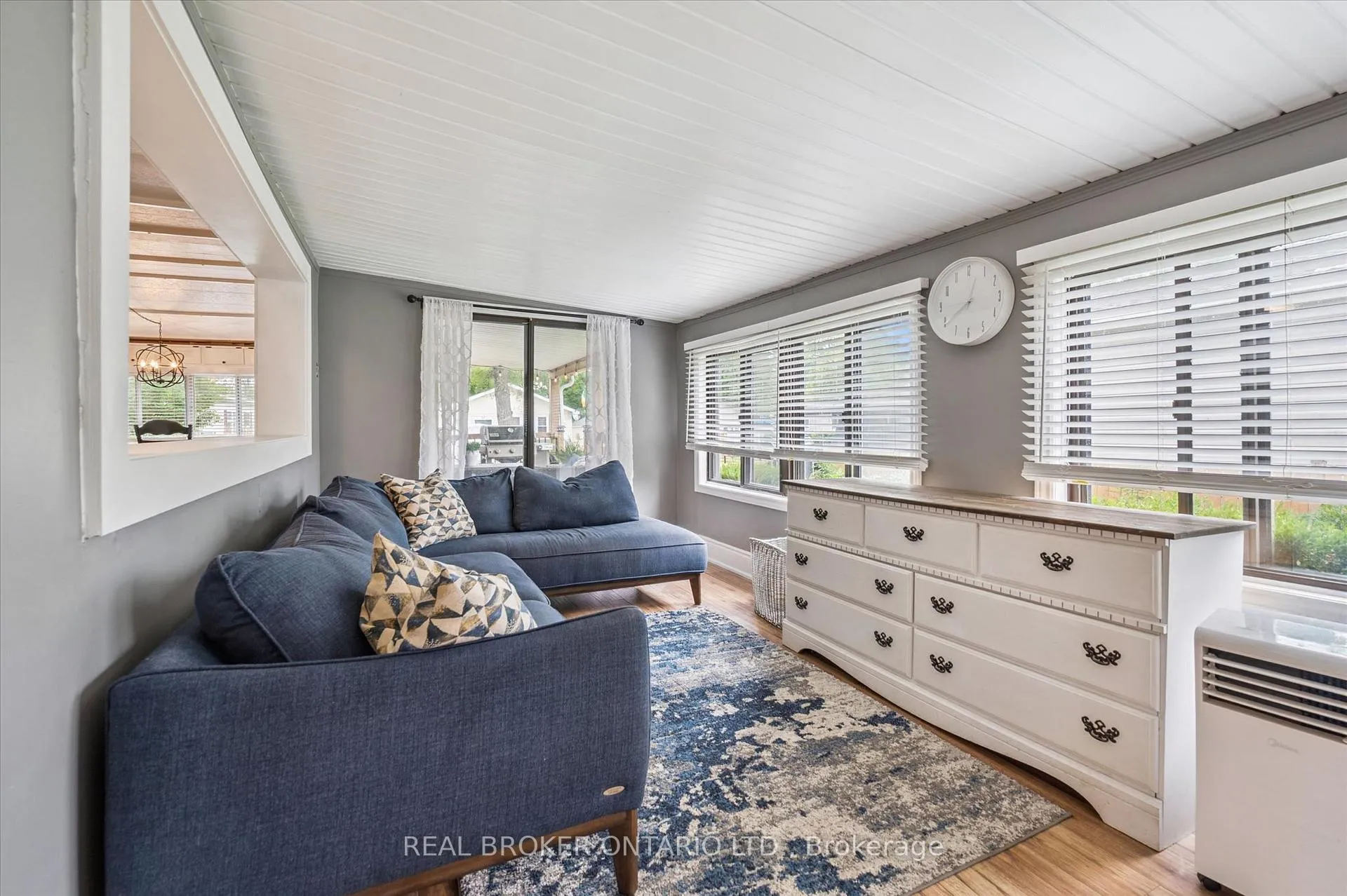 Photo 10 of 165 Cedar Crescent, Centre Wellington, Rural Centre Wellington East — HOMEH