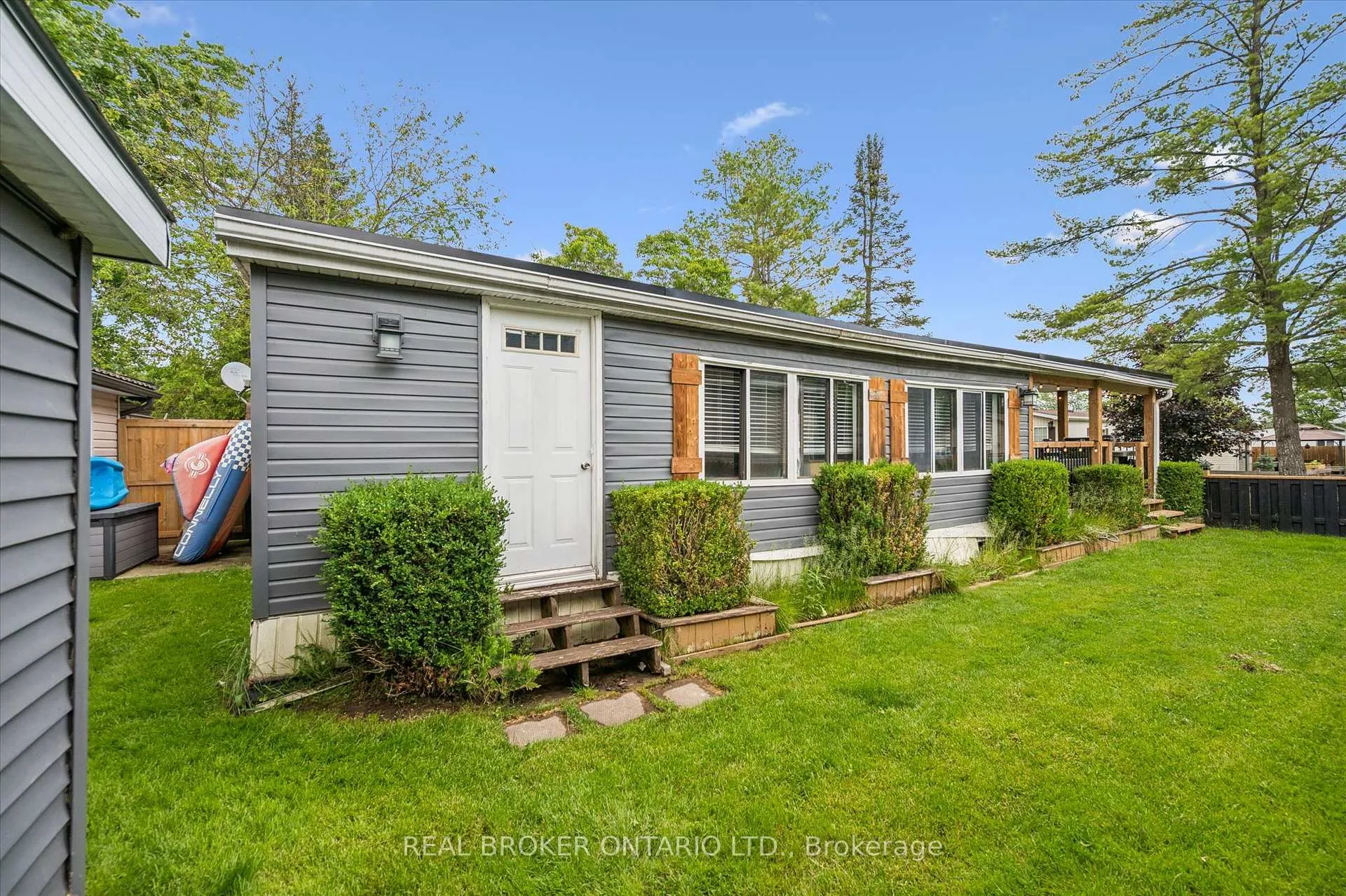 Photo 20 of 165 Cedar Crescent, Centre Wellington, Rural Centre Wellington East — HOMEH