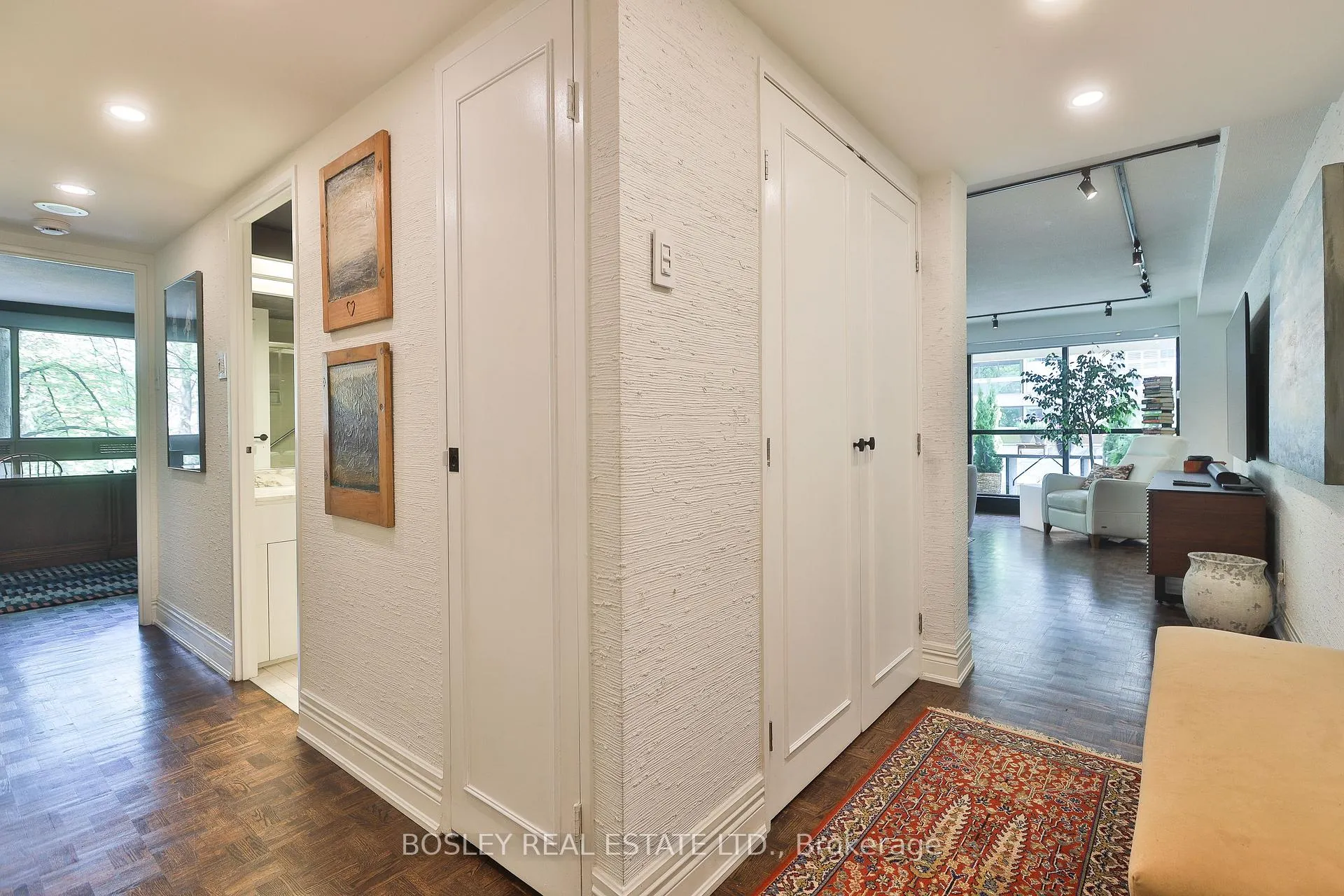 Photo 4 of Unit 306, 63 St Clair Avenue W, Toronto, Yonge-St. Clair — HOMEH