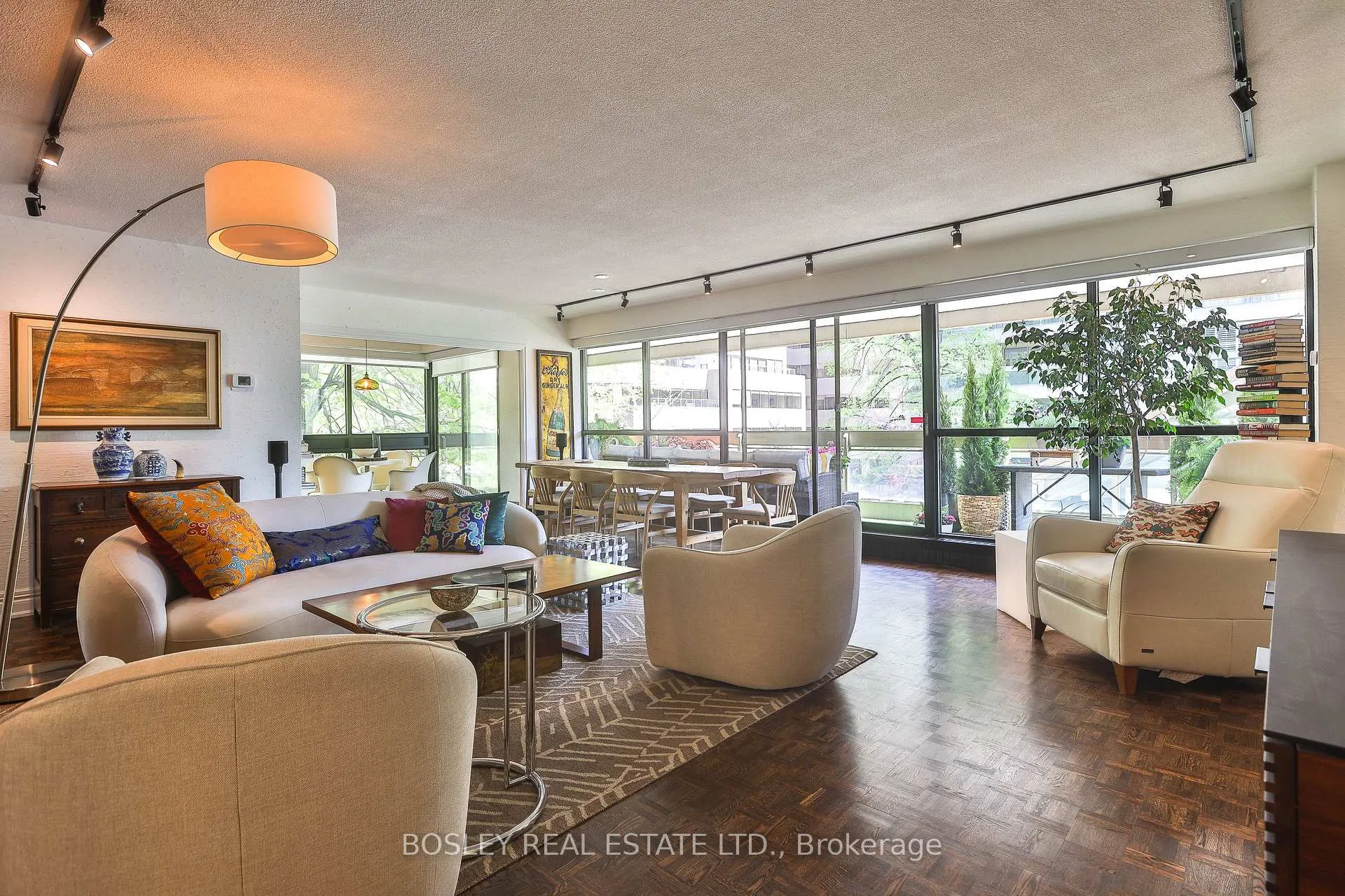 Photo 8 of Unit 306, 63 St Clair Avenue W, Toronto, Yonge-St. Clair — HOMEH