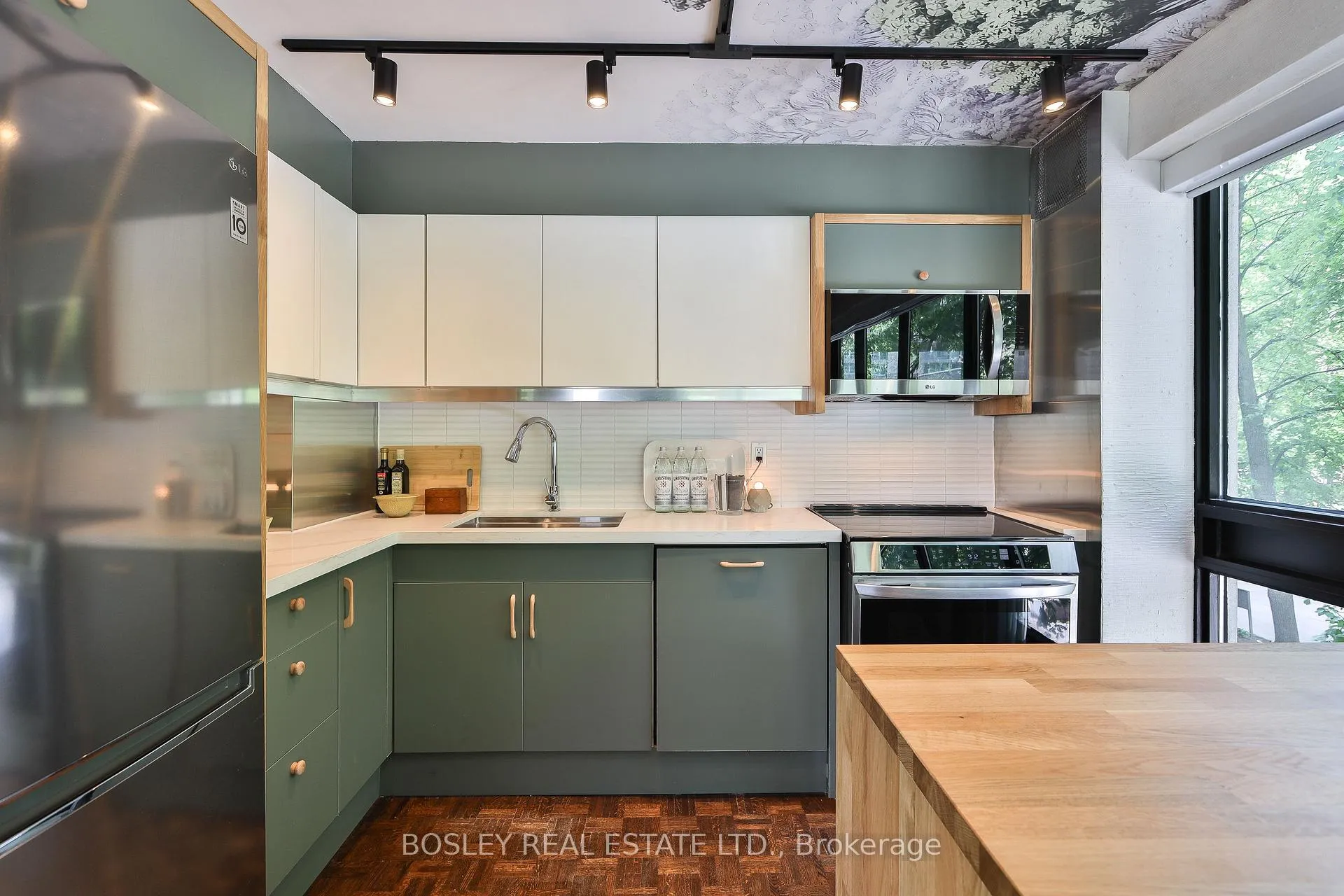 Photo 11 of Unit 306, 63 St Clair Avenue W, Toronto, Yonge-St. Clair — HOMEH