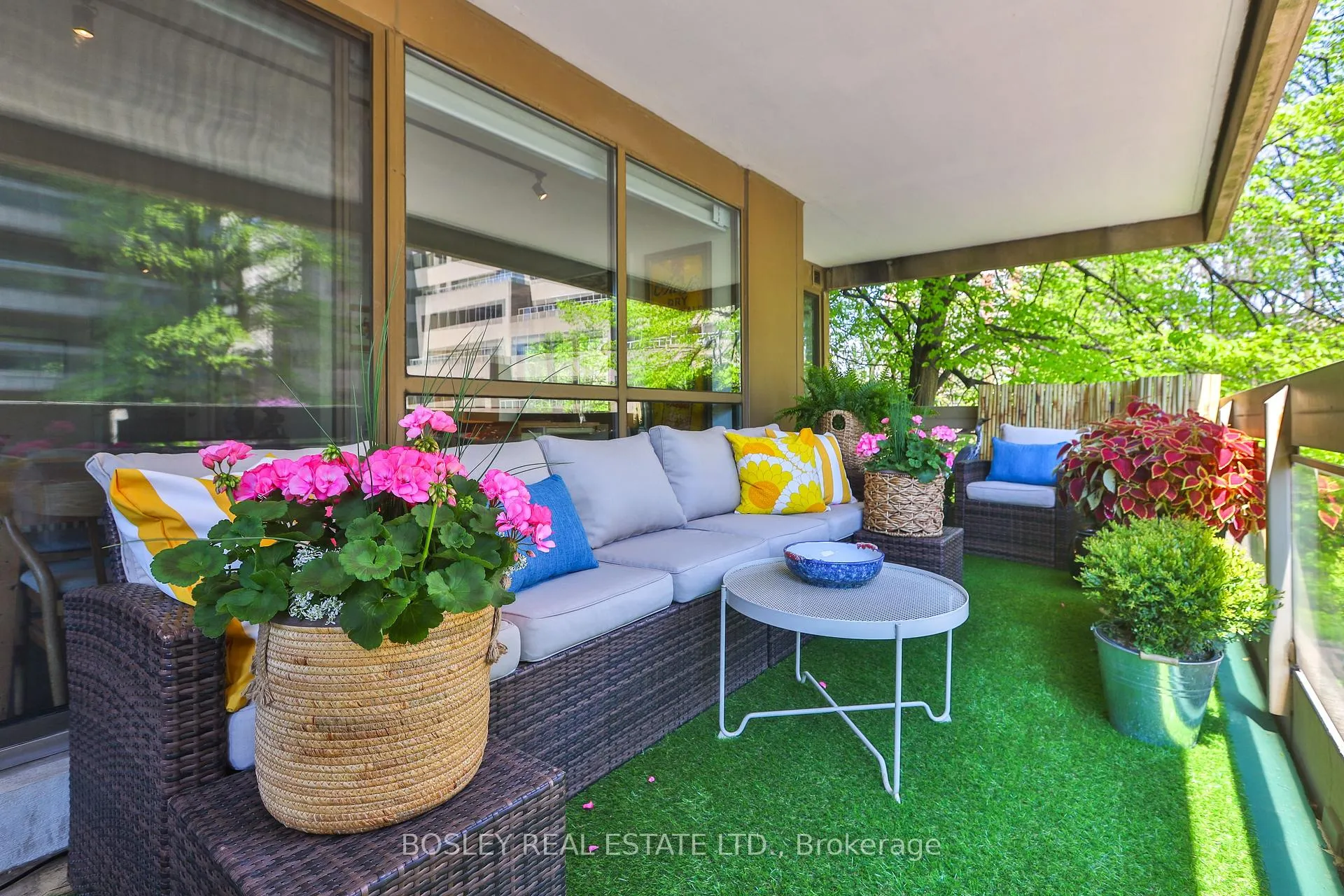 Photo 26 of Unit 306, 63 St Clair Avenue W, Toronto, Yonge-St. Clair — HOMEH