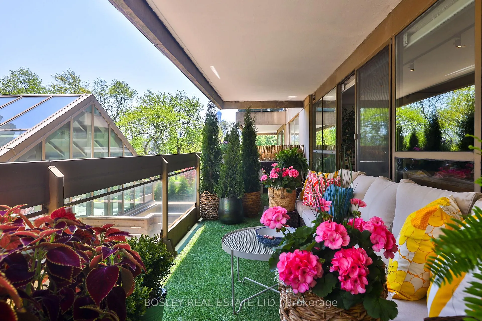 Photo 28 of Unit 306, 63 St Clair Avenue W, Toronto, Yonge-St. Clair — HOMEH