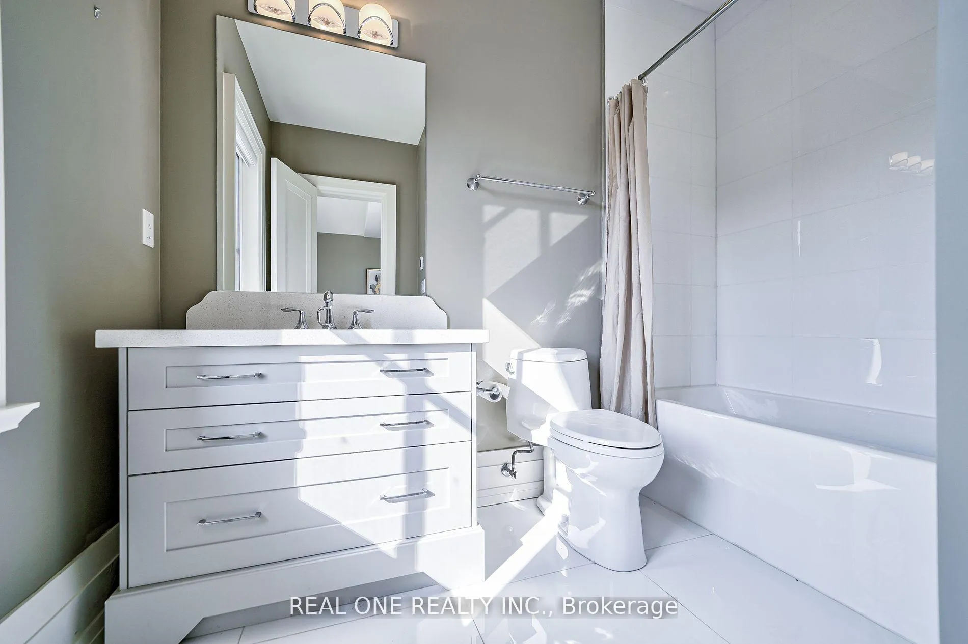 Photo 30 of 54 Davina Circle, Aurora, Aurora Estates — HOMEH