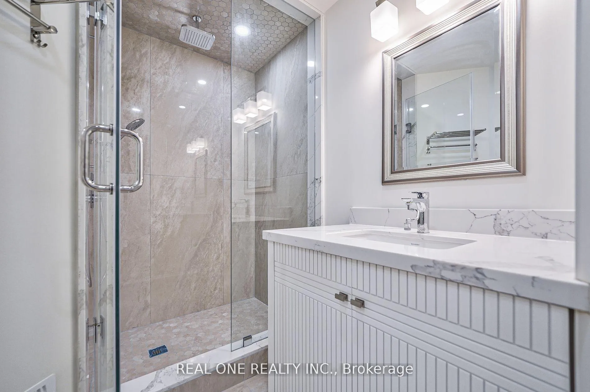 Photo 33 of 54 Davina Circle, Aurora, Aurora Estates — HOMEH