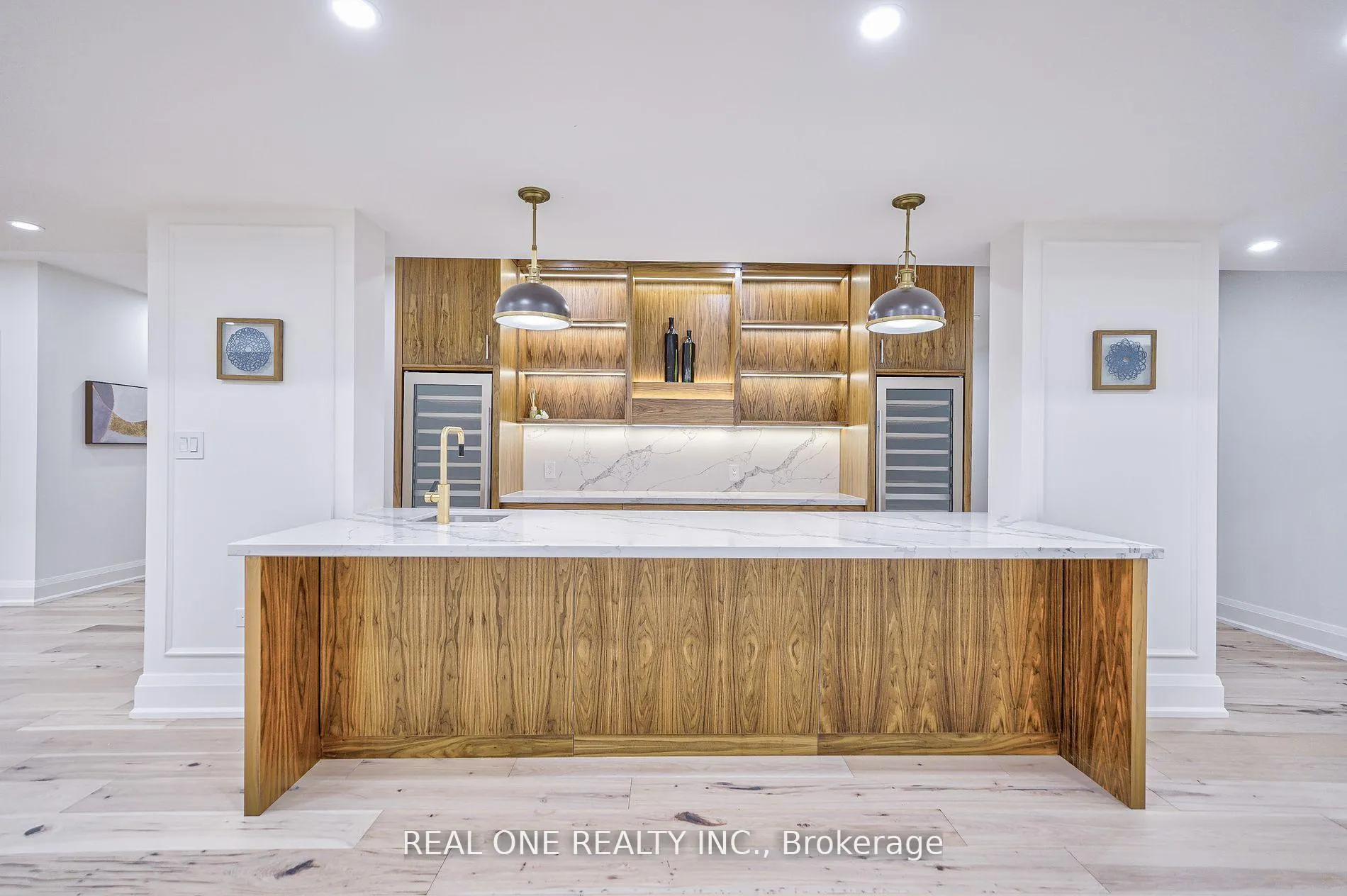 Photo 34 of 54 Davina Circle, Aurora, Aurora Estates — HOMEH