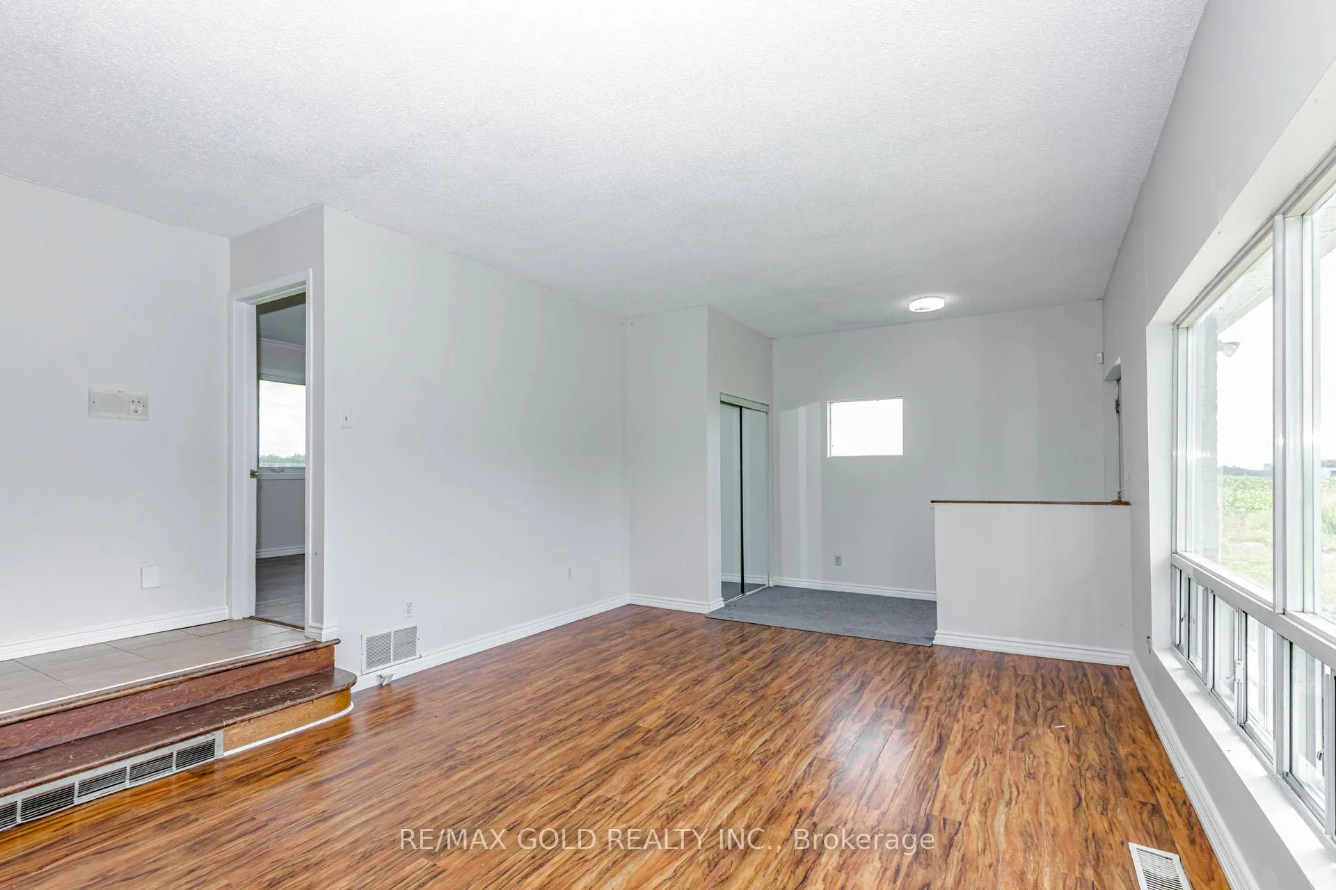 Photo 10 of 255505 9th Line, Amaranth, Rural Amaranth — HOMEH