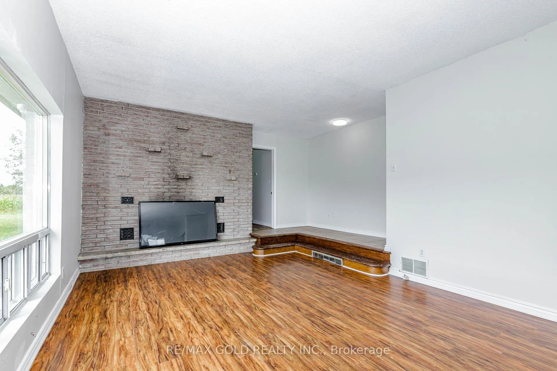Photo 11 of 255505 9th Line, Amaranth, Rural Amaranth — HOMEH