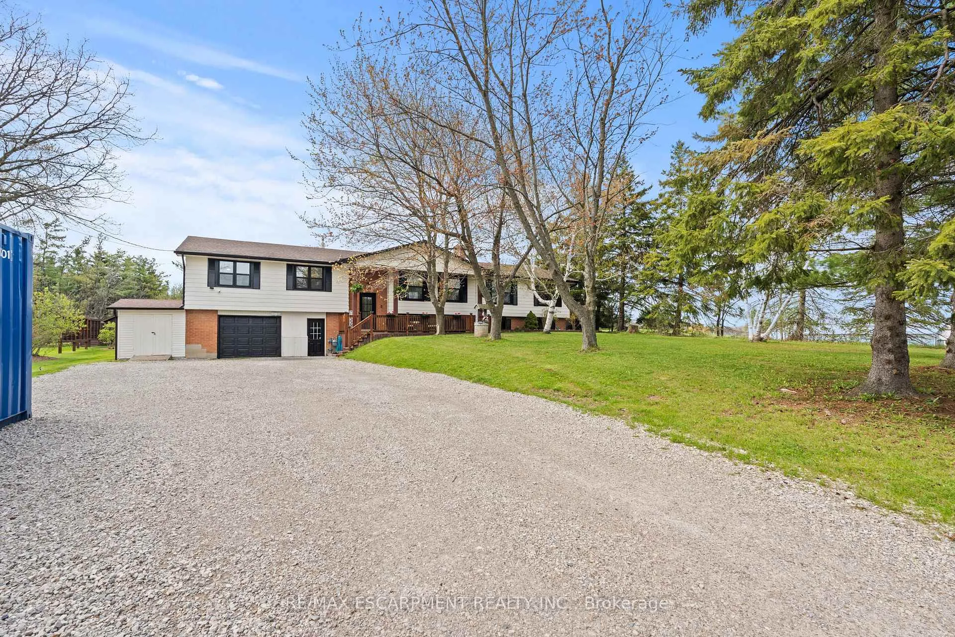Photo 2 of 5090 Blackheath Road, Hamilton, Rural Glanbrook — HOMEH