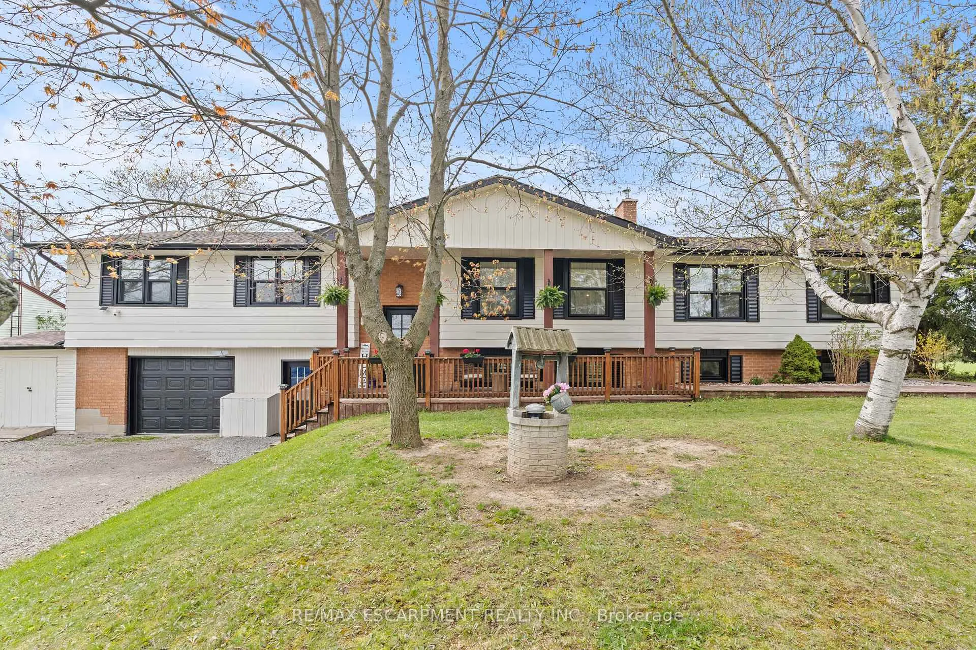 Photo 3 of 5090 Blackheath Road, Hamilton, Rural Glanbrook — HOMEH