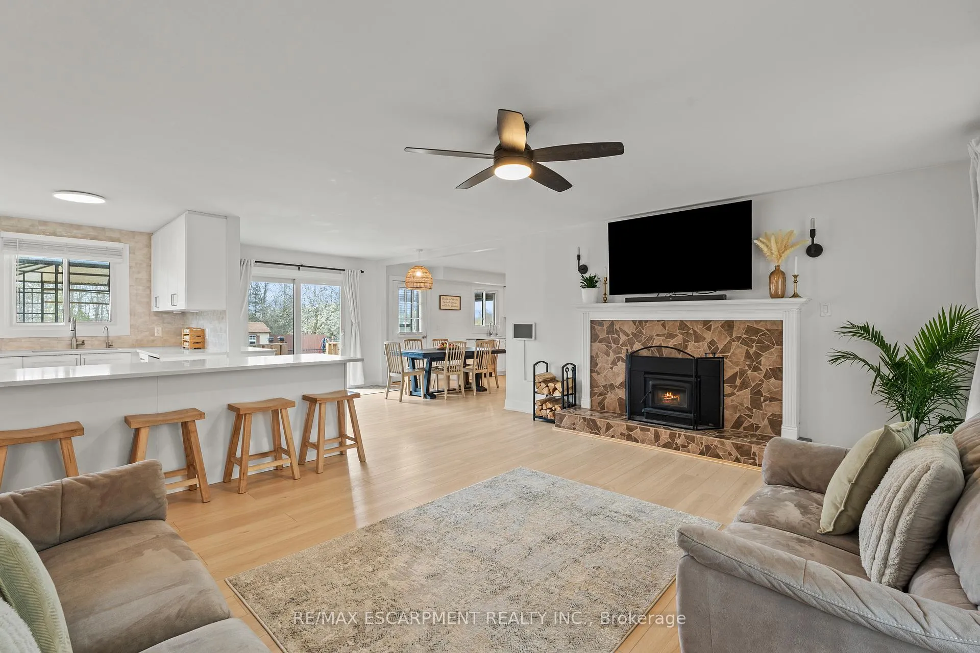 Photo 14 of 5090 Blackheath Road, Hamilton, Rural Glanbrook — HOMEH