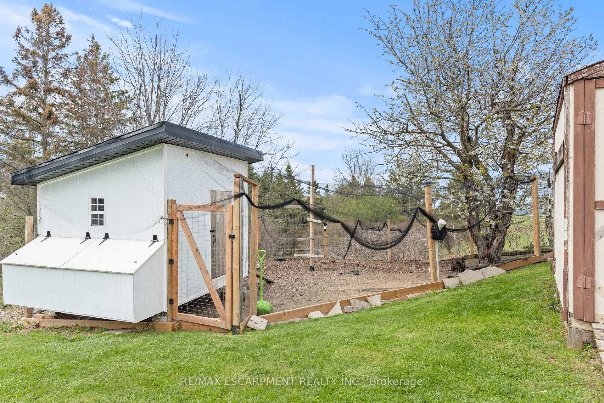 Photo 45 of 5090 Blackheath Road, Hamilton, Rural Glanbrook — HOMEH