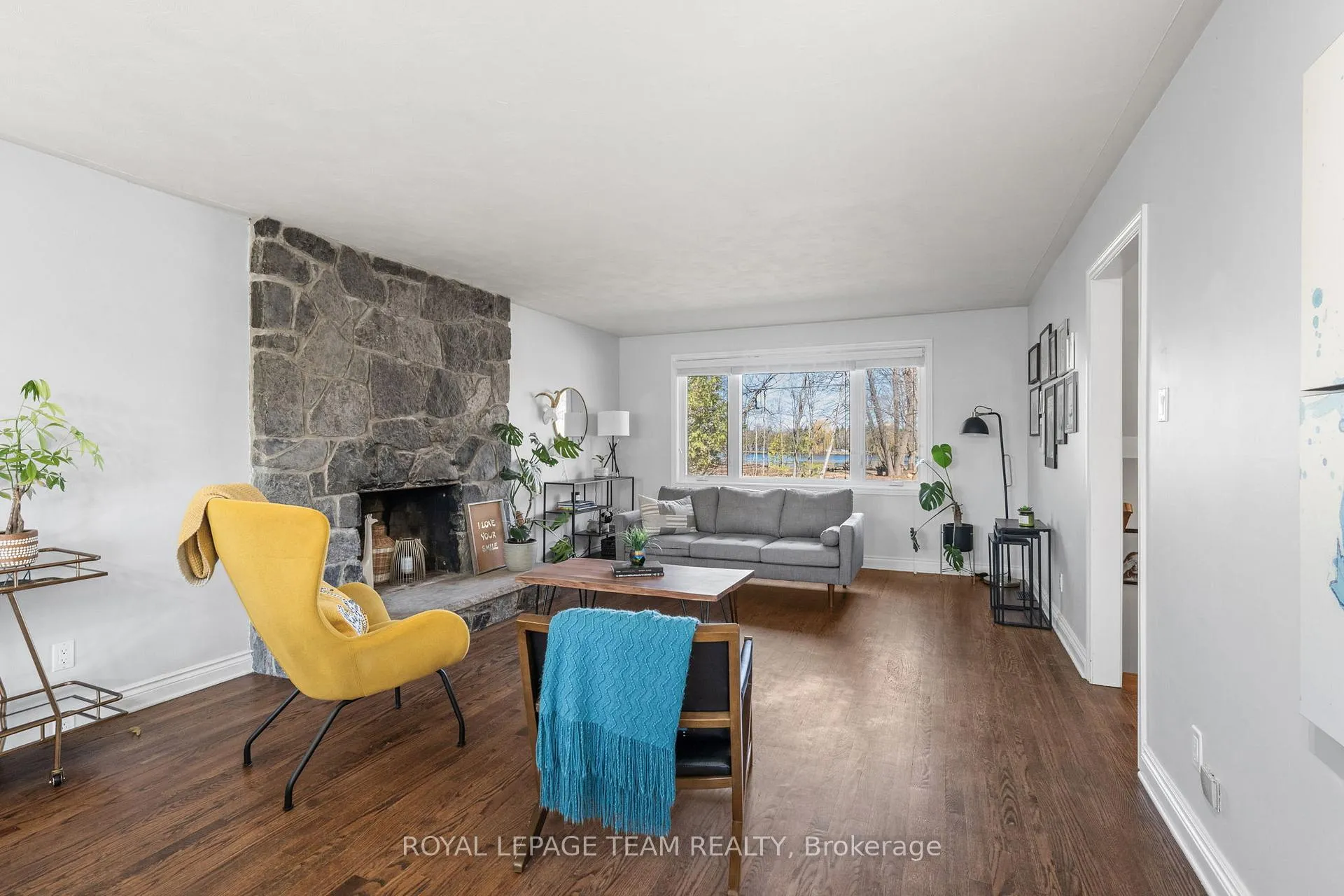 Photo 6 of 1081 Boucher Crescent, Ottawa, Manotick South to Roger Stevens — HOMEH