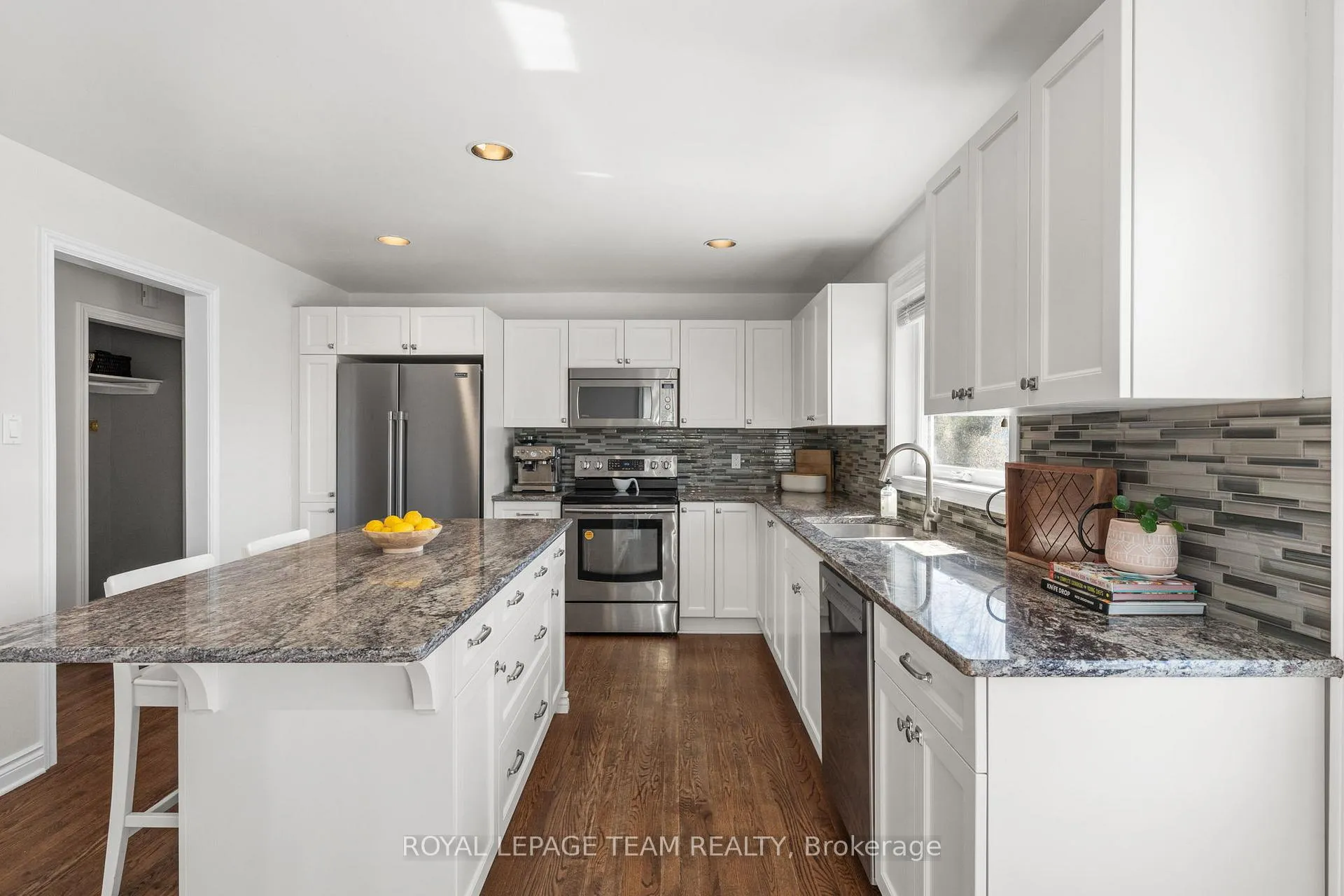 Photo 10 of 1081 Boucher Crescent, Ottawa, Manotick South to Roger Stevens — HOMEH