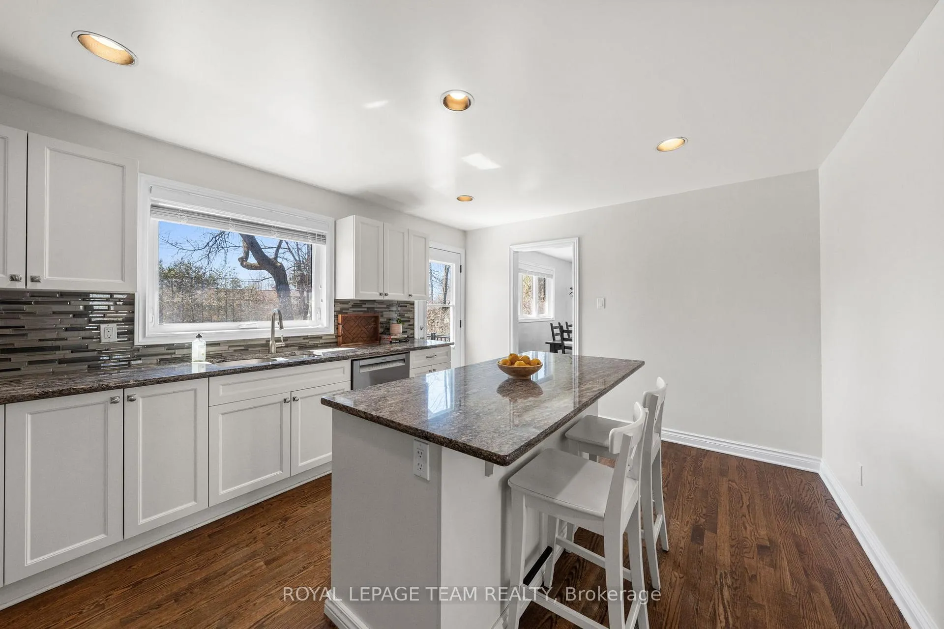 Photo 13 of 1081 Boucher Crescent, Ottawa, Manotick South to Roger Stevens — HOMEH
