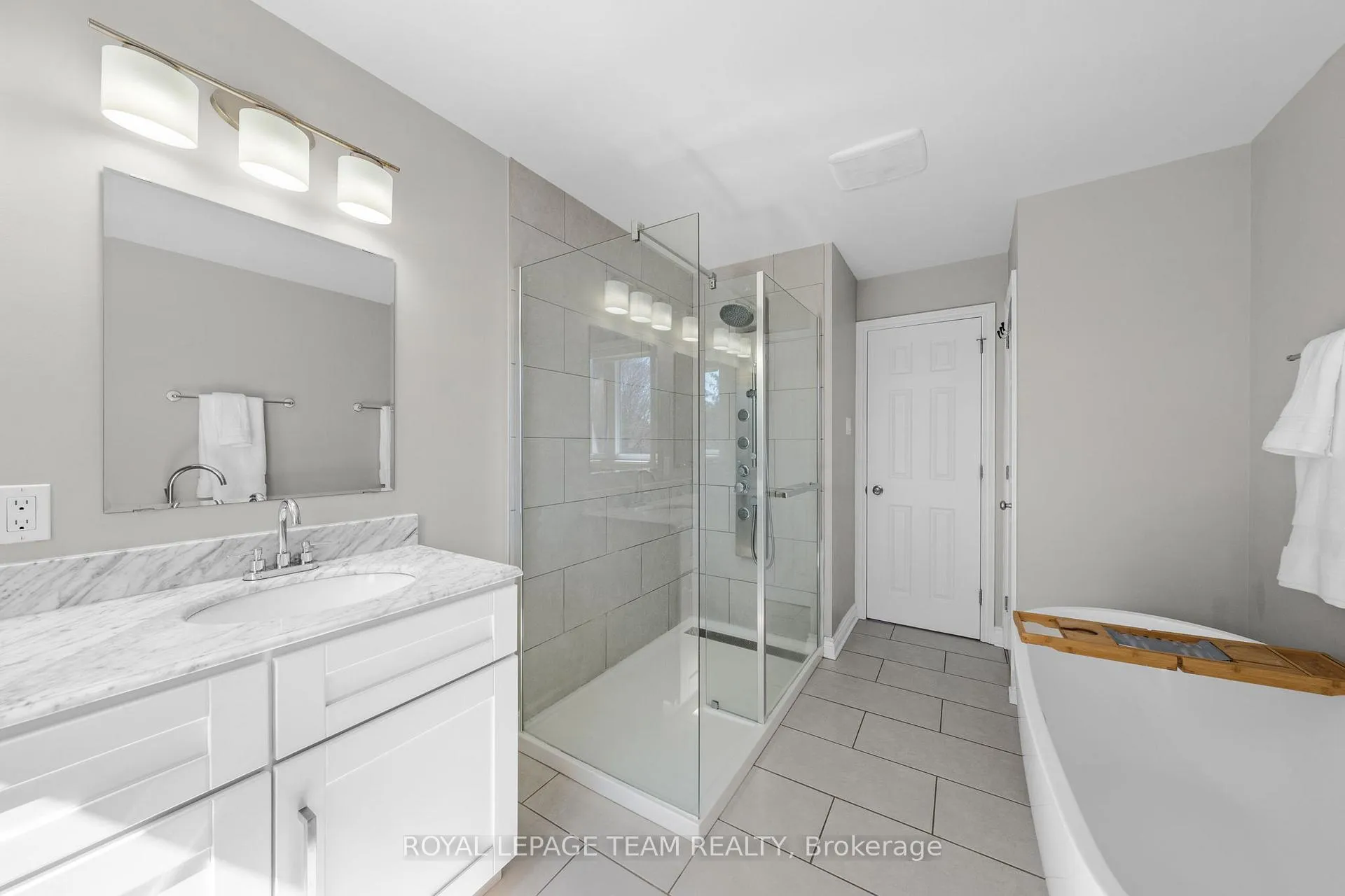 Photo 25 of 1081 Boucher Crescent, Ottawa, Manotick South to Roger Stevens — HOMEH