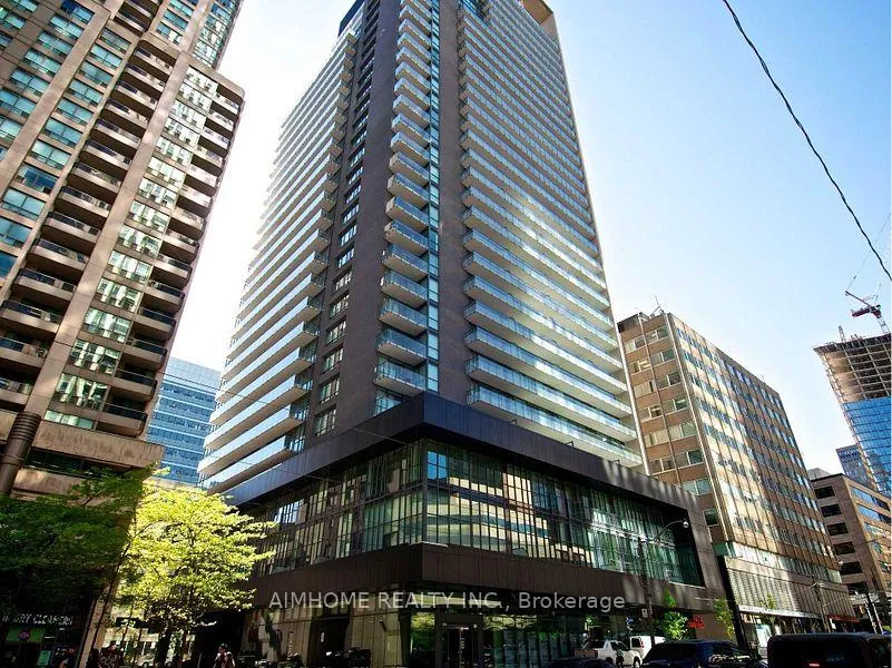 Front of Unit 1505, 770 Bay Street