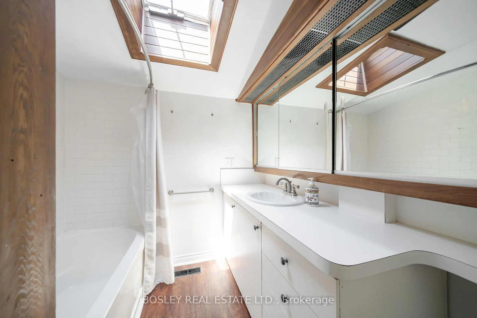 Photo 21 of 123 Hamilton Street, Toronto, South Riverdale — HOMEH