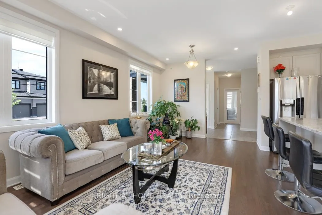 Photo 5 of 900 Serrano Street, Ottawa, Avalon East — HOMEH