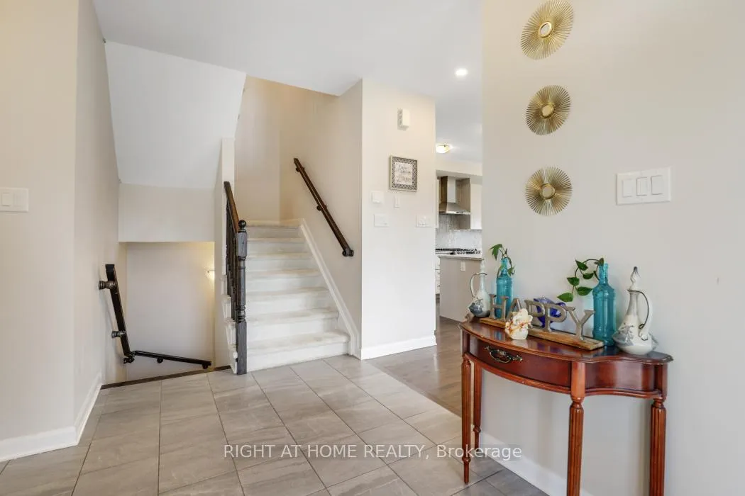 Photo 7 of 900 Serrano Street, Ottawa, Avalon East — HOMEH