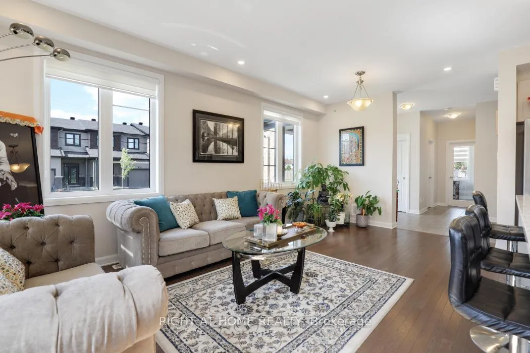 Photo 11 of 900 Serrano Street, Ottawa, Avalon East — HOMEH