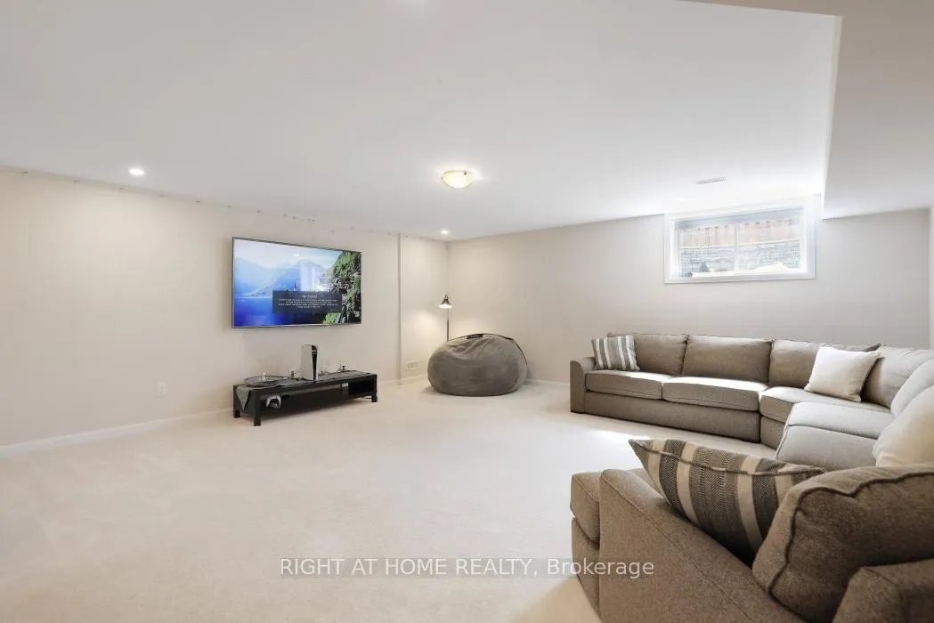 Photo 30 of 900 Serrano Street, Ottawa, Avalon East — HOMEH