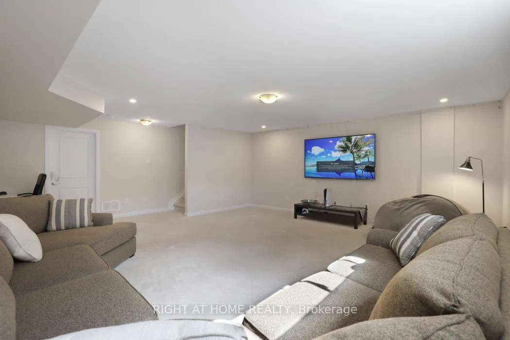 Photo 32 of 900 Serrano Street, Ottawa, Avalon East — HOMEH
