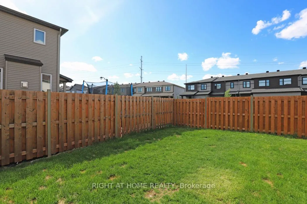 Photo 33 of 900 Serrano Street, Ottawa, Avalon East — HOMEH