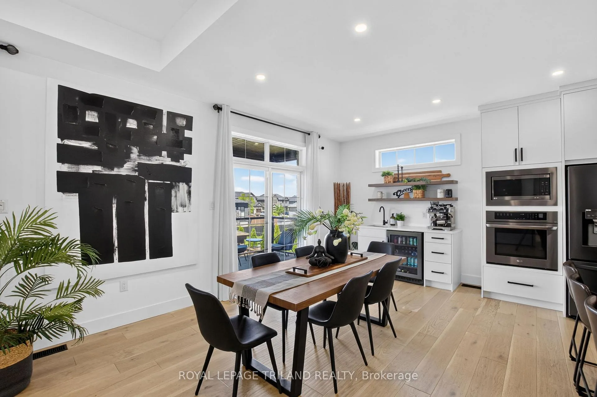 Photo 16 of 1757 Upper West Avenue, London, South B — HOMEH