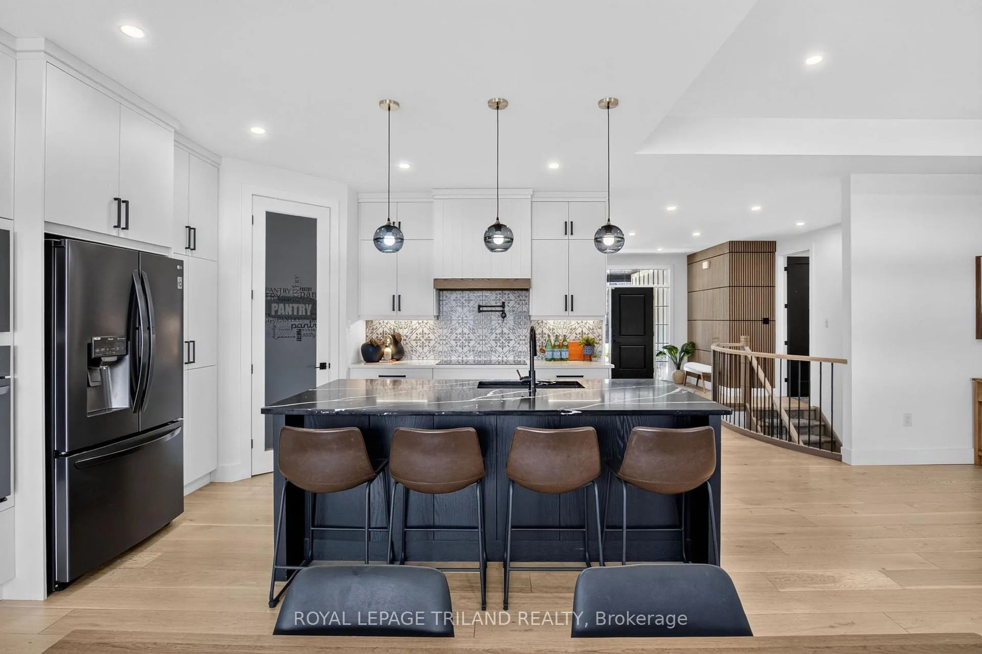 Photo 17 of 1757 Upper West Avenue, London, South B — HOMEH