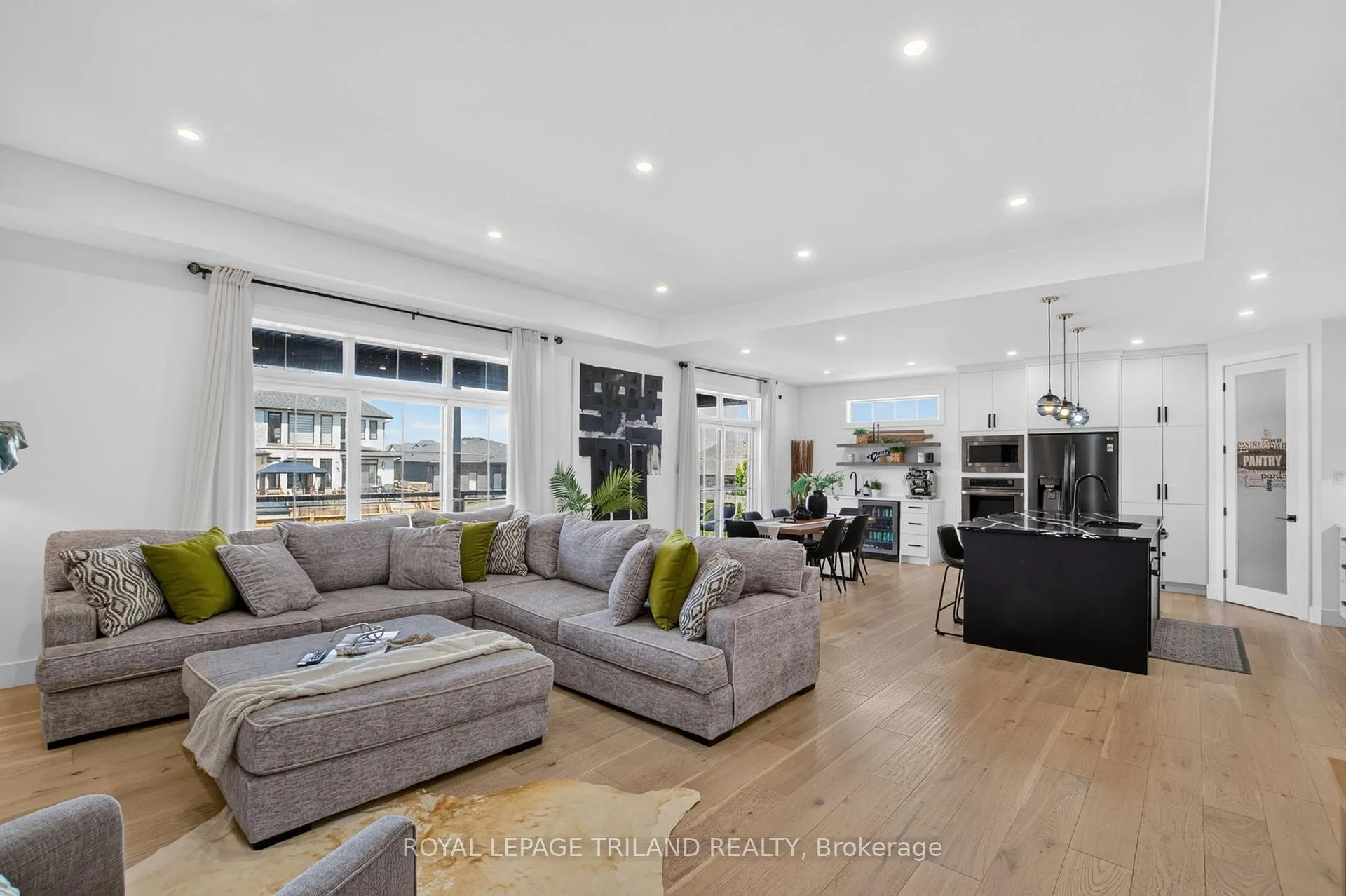 Photo 22 of 1757 Upper West Avenue, London, South B — HOMEH