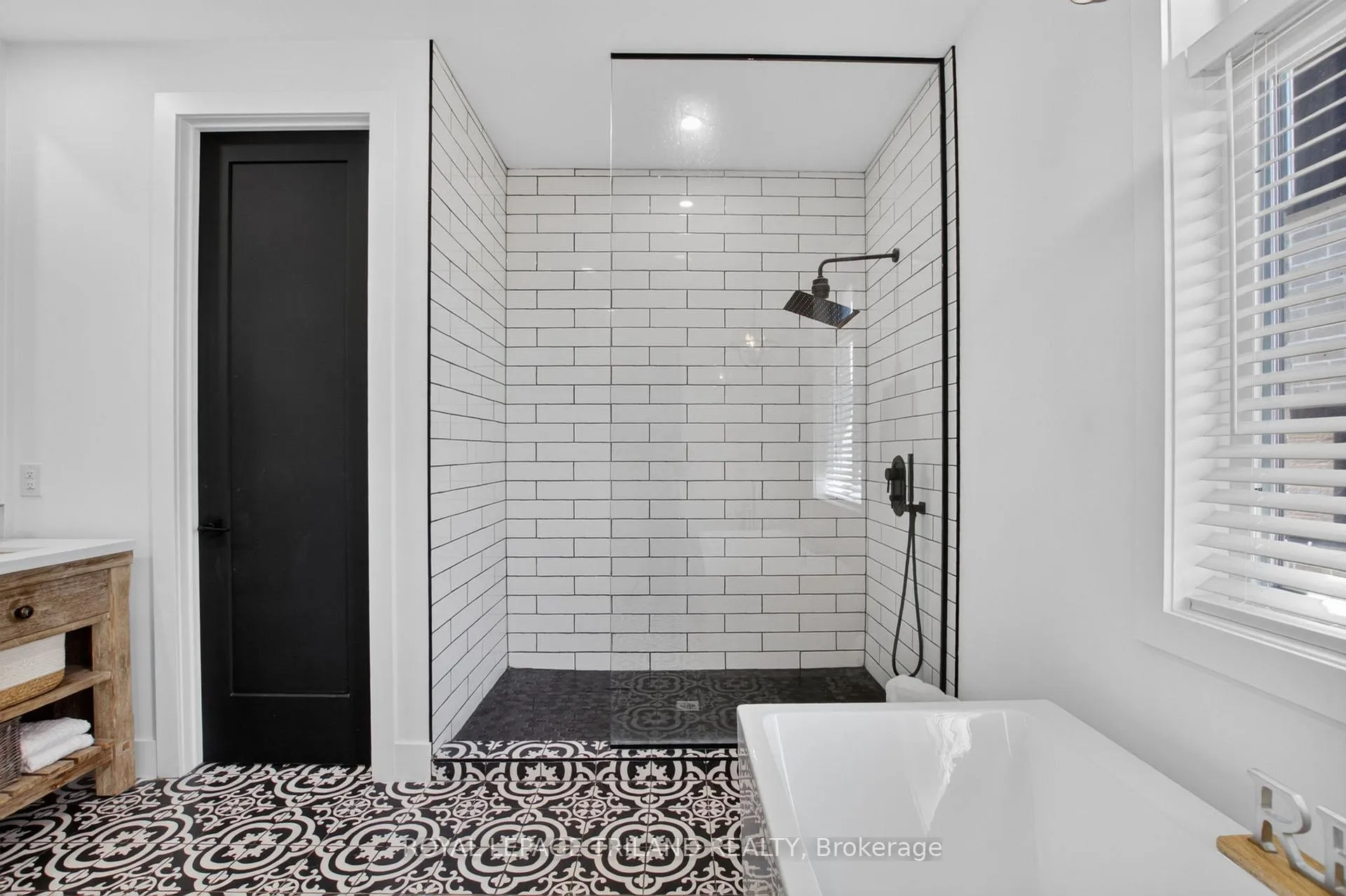 Photo 28 of 1757 Upper West Avenue, London, South B — HOMEH