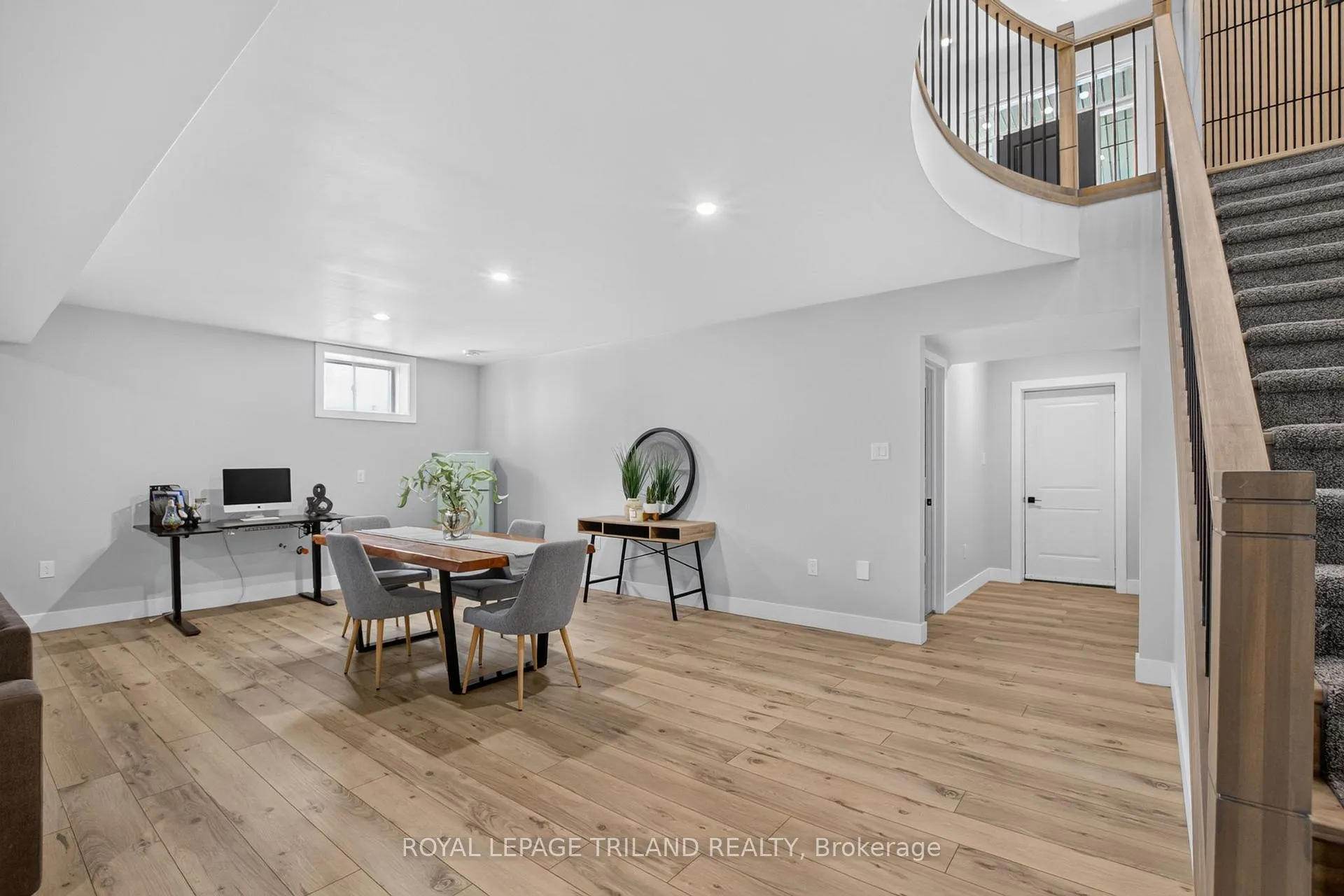 Photo 32 of 1757 Upper West Avenue, London, South B — HOMEH