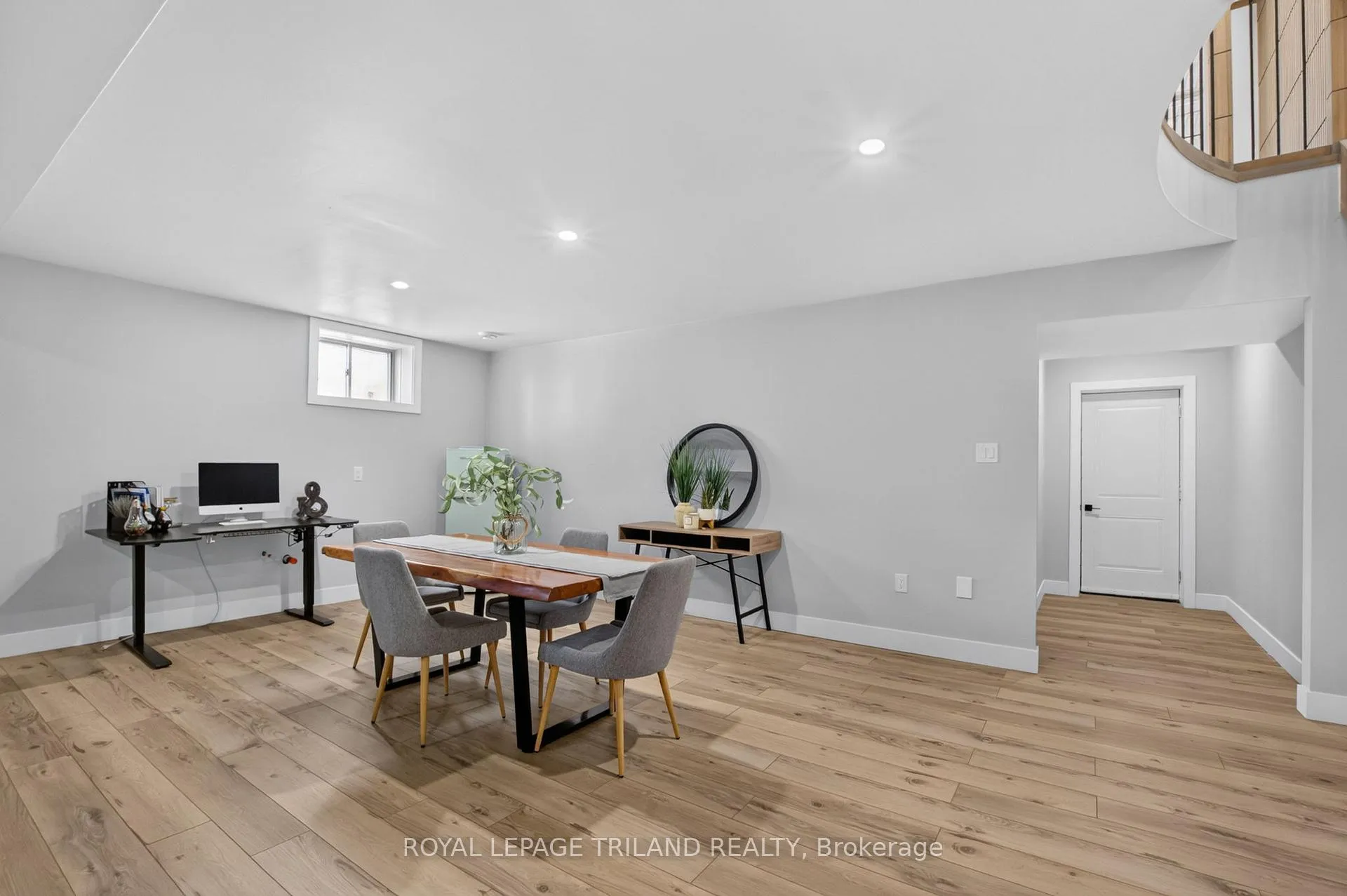 Photo 33 of 1757 Upper West Avenue, London, South B — HOMEH