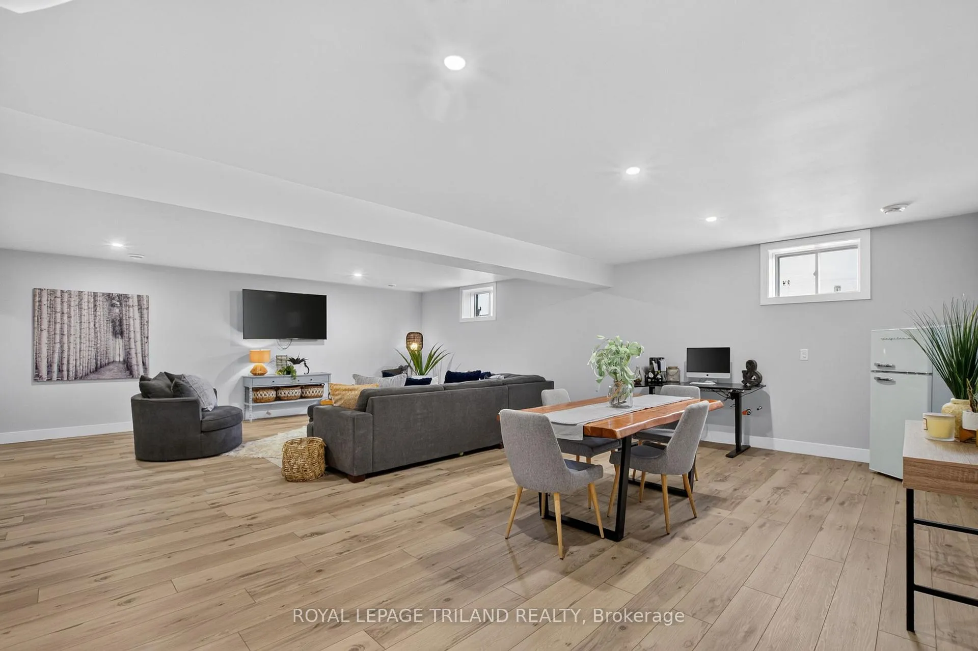 Photo 35 of 1757 Upper West Avenue, London, South B — HOMEH