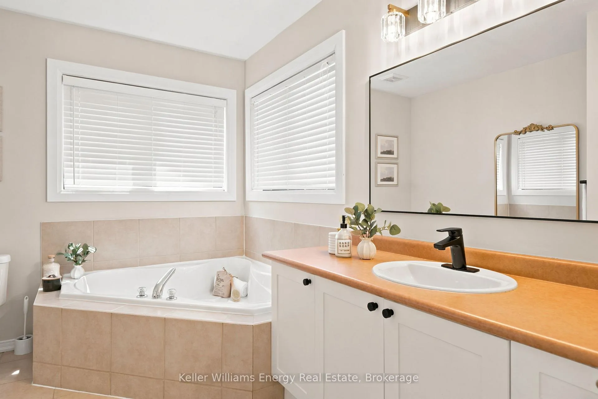Photo 29 of 1568 Arborwood Drive, Oshawa, Taunton — HOMEH